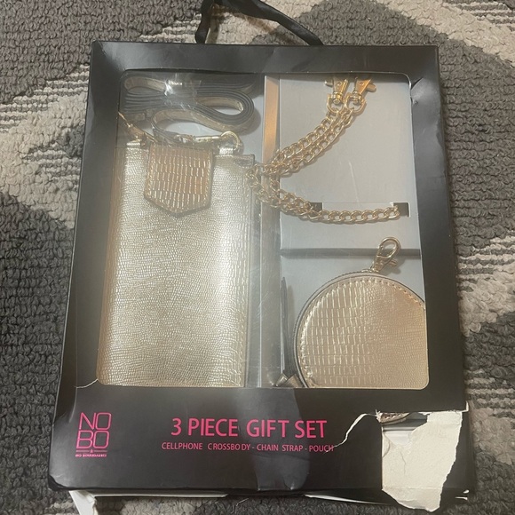 No boundaries 3 Piece Gift Set 
Cellphone,crossbody-chain strap-pouch - Picture 1 of 1